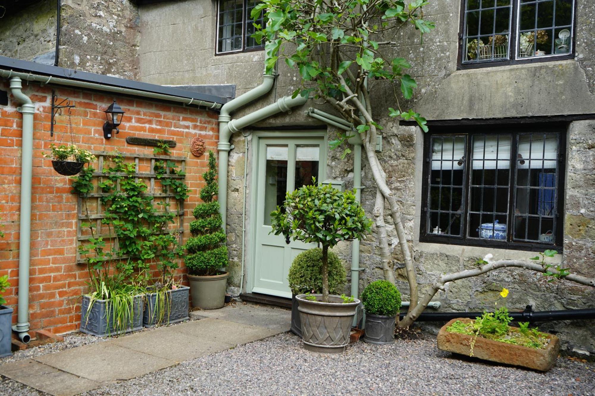 Character 2 Double Bedroom Cottage In Shaftesbury Exterior photo